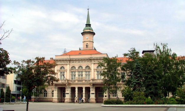 Az óbecsei színház felújítására készült tervek 102 millióba kerülnek