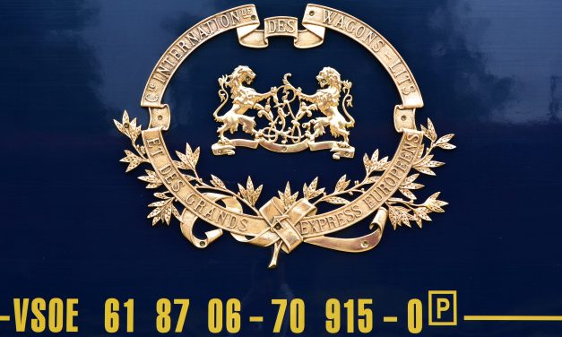 <span class="entry-title-primary">„Gyilkosság” az Orient Expresszen</span> <span class="entry-subtitle">Leszámolunk az elérhetetlenséggel – Exkluzív fotósétán mutatjuk be az évente egyszer Budapesten veszteglő luxusvonatot</span>