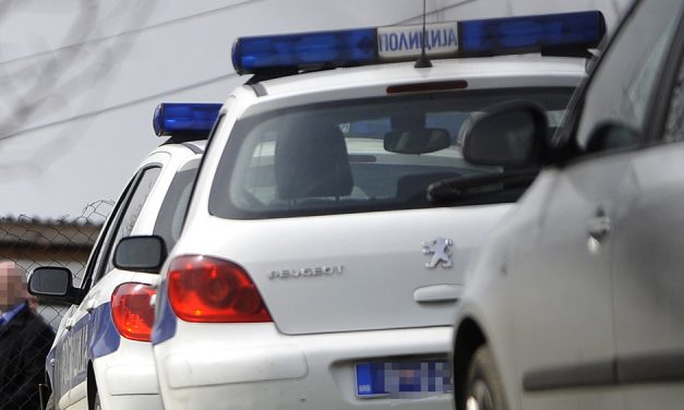 Az újvidéki bíróság előtt akarta felgyújtani magát