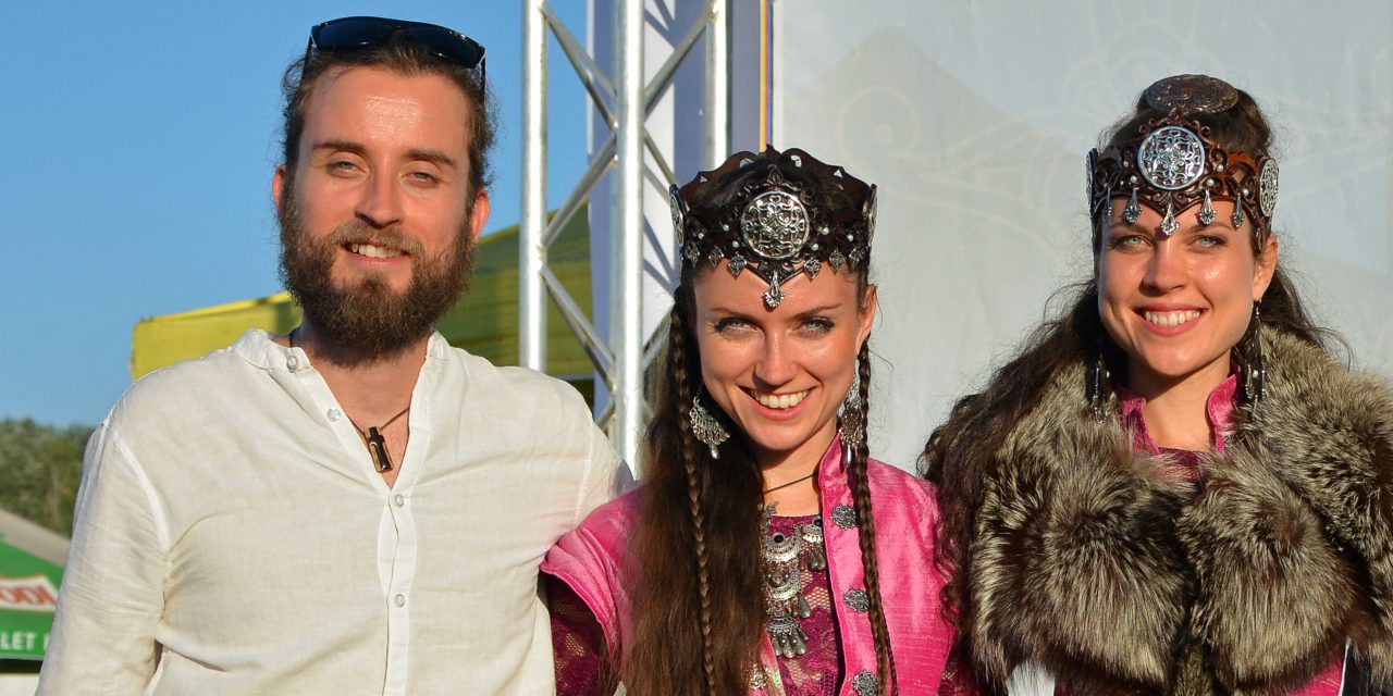 <span class="entry-title-primary">Szülőföld és távoli tájak</span> <span class="entry-subtitle">Adától Amerikáig, Kazahsztántól a Kurultajig – Interjú a Török testvérekkel a jövő heti Családi Körben</span>