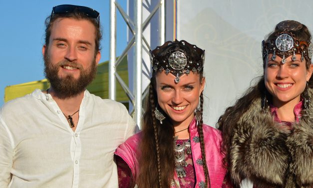 Szülőföld és távoli tájak