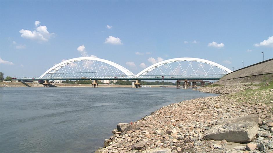 Meghalt egy építőmunkás a Žeželj-hídon miután lezuhant a magasból
