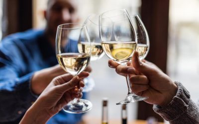Önöknél is ciki, ha valaki nem iszik alkoholt? A fiatalok tizenhárom évesen átesnek az első részegségen - Miért természetes az, hogy egy felnőtt iszik?