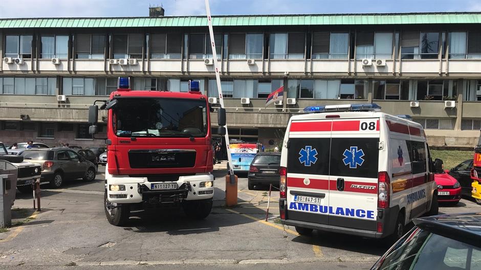 Két ember meghalt a könyvtárban