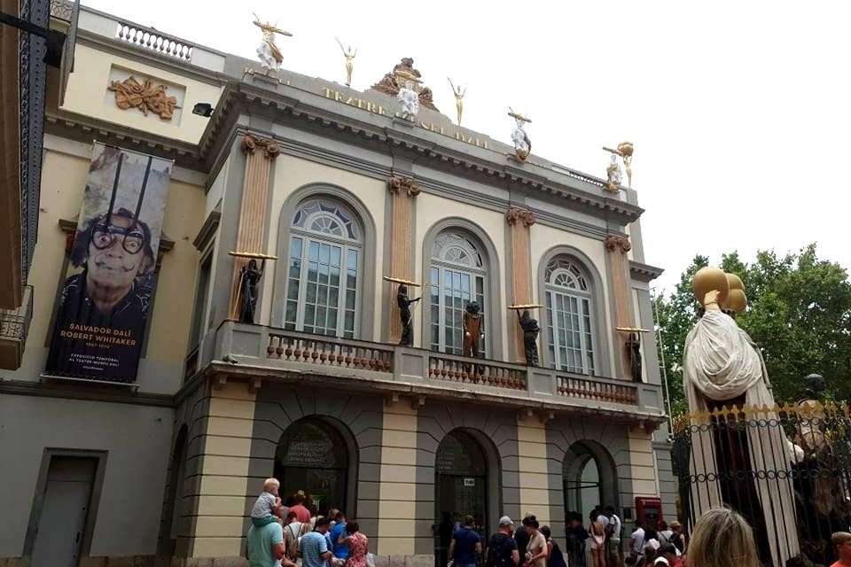 <span class="entry-title-primary">Aki maga volt a szürrealizmus</span> <span class="entry-subtitle">Hétköznap Figueresben</span>