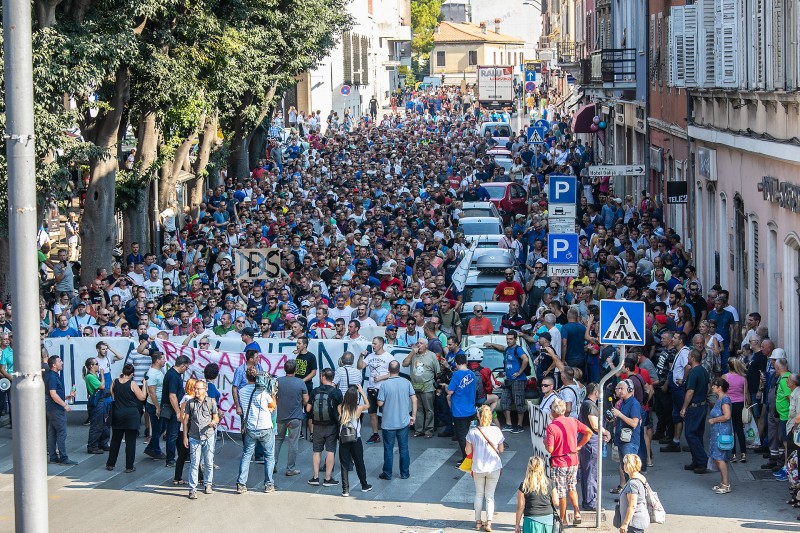 Befejezték a sztrájkot a horvát hajógyári dolgozók