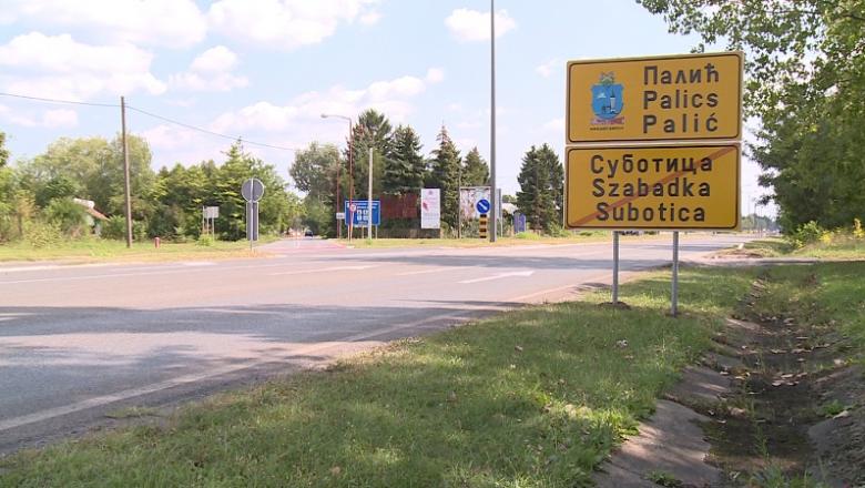 Ismét háromnyelvűek a helységnévjelző táblák