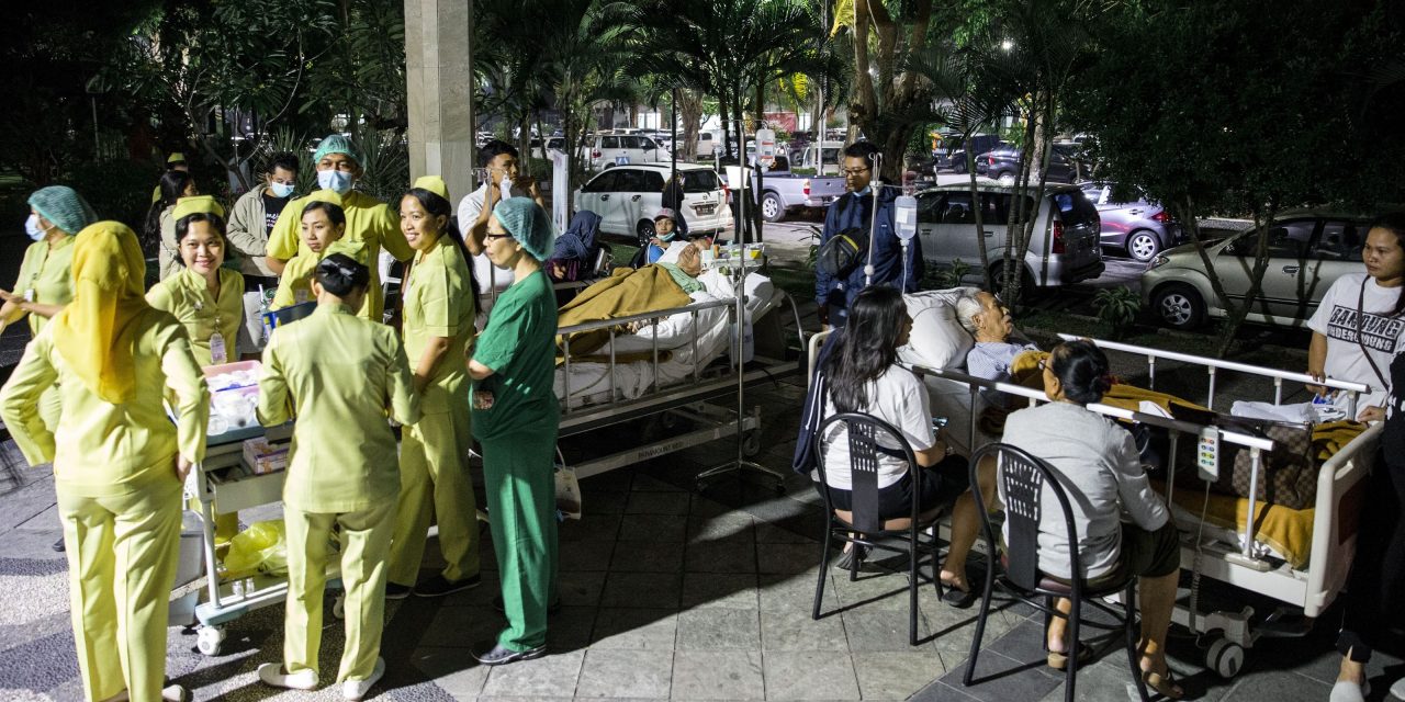 Földrengés Indonéziában: Legkevesebb 91 halott