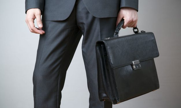 Szerbiában harmincezer köztisztviselő van