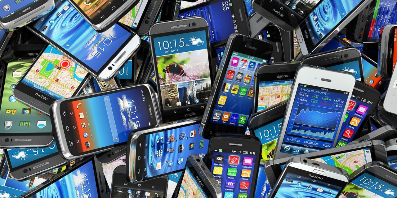 Rendszeresen támasztjuk az arcunkhoz, pedig koszosabb, mint a vécéülőke