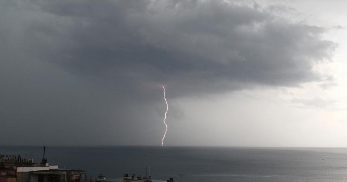 Villám ölte meg a tengerben levő fiatalembert