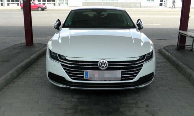 Körözött Volkswagent foglaltak le Tompánál