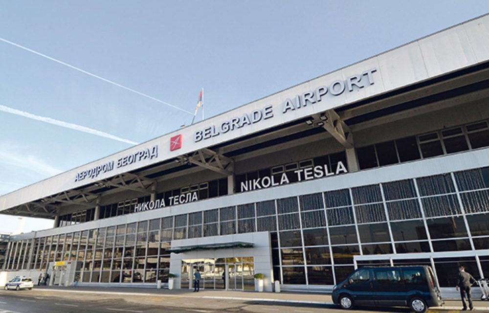 <span class="entry-title-primary">Káosz a belgrádi Nikola Tesla repülőtéren</span> <span class="entry-subtitle">Késnek az indulások, hajnal óta nem szállt le senki Belgrádban </span>