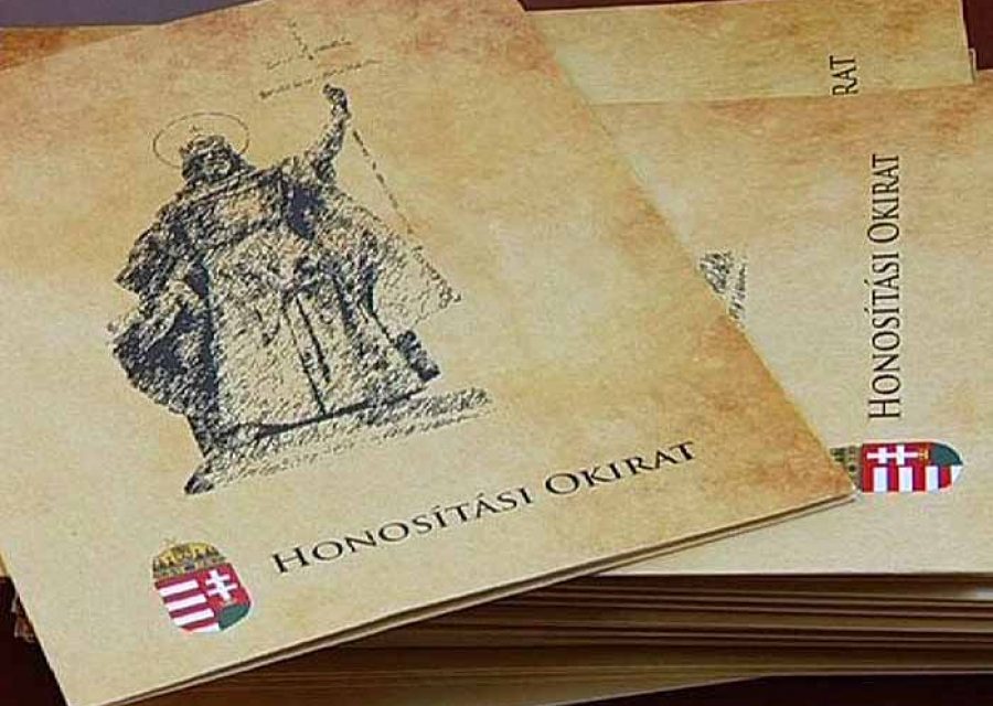 <span class="entry-title-primary">Alkotmányos, vagy sem?</span> <span class="entry-subtitle">Radikális változtatásokat kezdeményezett a magyar Országgyűlés a kettős állampolgárok jogi helyzetével kapcsolatban</span>