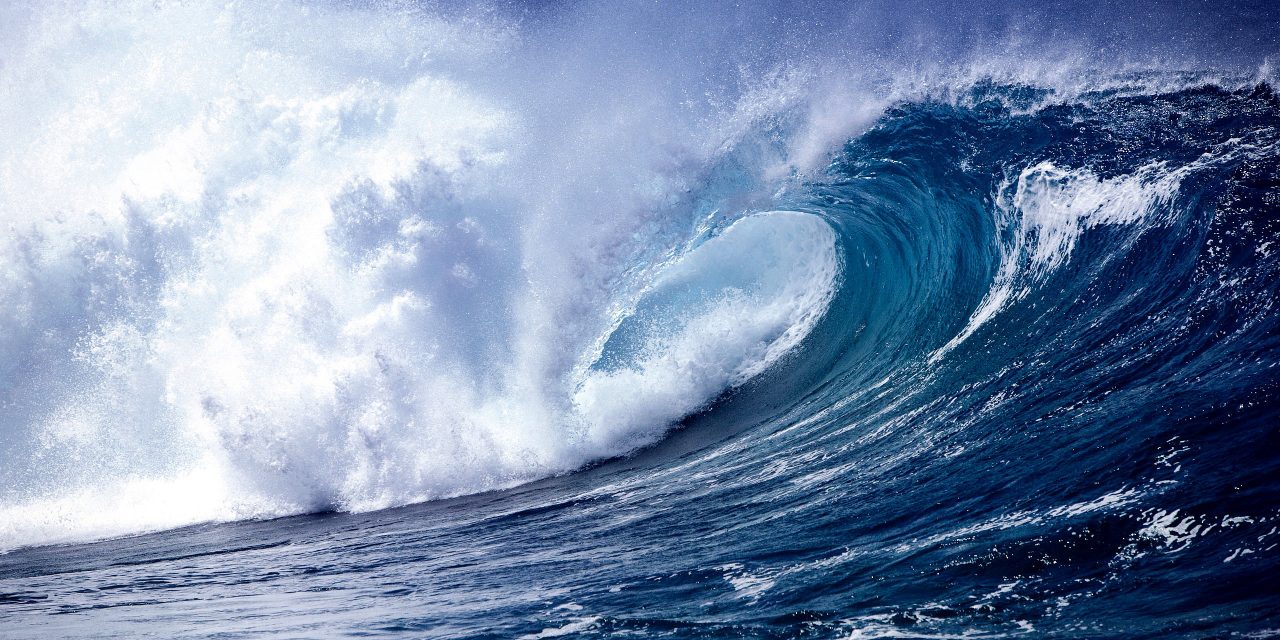 Elnyelt a tenger egy luxusjachtot Szicíliánál