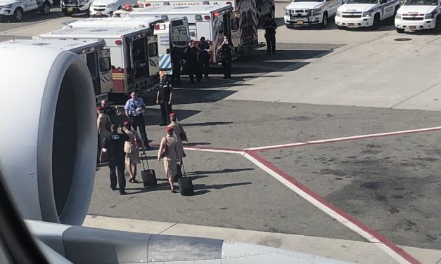 Két repülőgép is megszakította útját tegnap este Budapesten