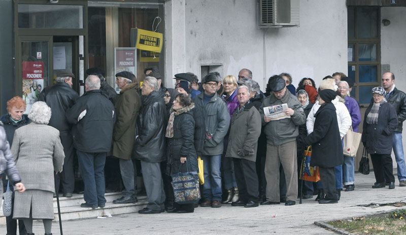 Megkezdődött a novemberi nyugdíjak folyósítása