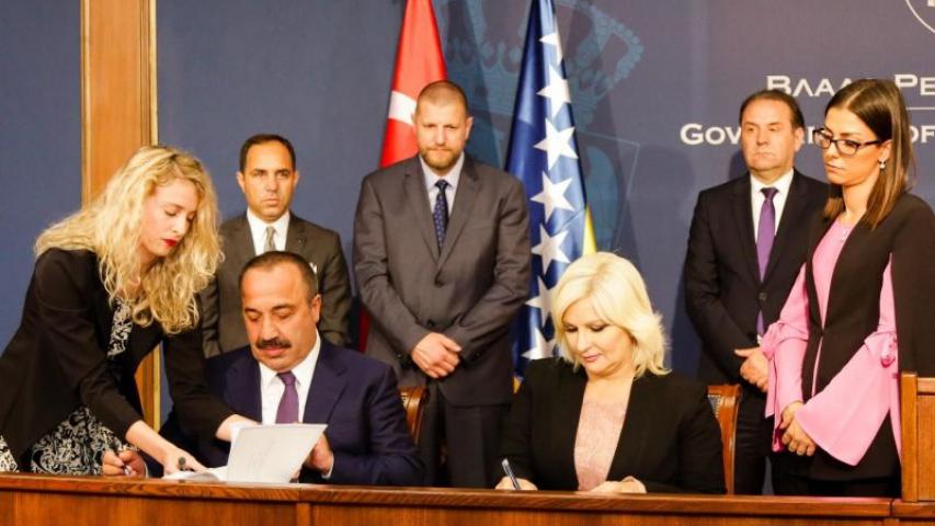 „Éjjel-nappal dolgozunk majd, tízezer munkásunk Szerbiáé”