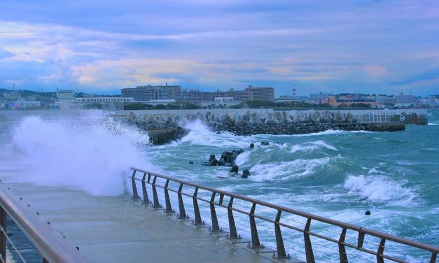 Az év legerősebb tájfunja közelít Japán felé