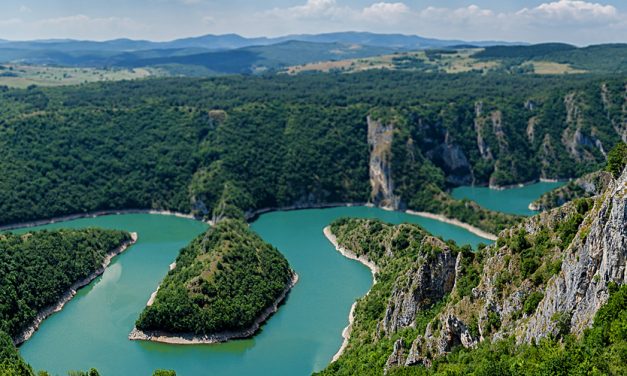 <span class="entry-title-primary">1,9 millió turista járt az idén Szerbiában</span> <span class="entry-subtitle">Ezeknek a fele azonban valahonnan Szerbiából érkezett</span>