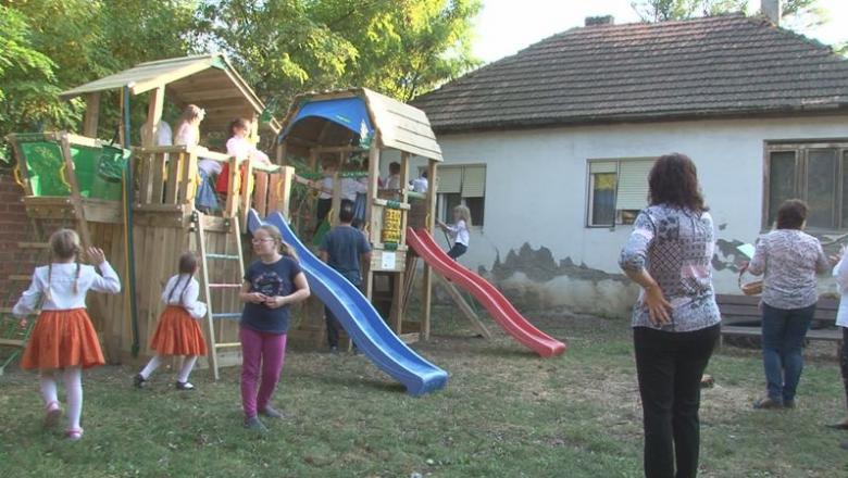 Vajdasági óvodákat látogatott Grezsa István
