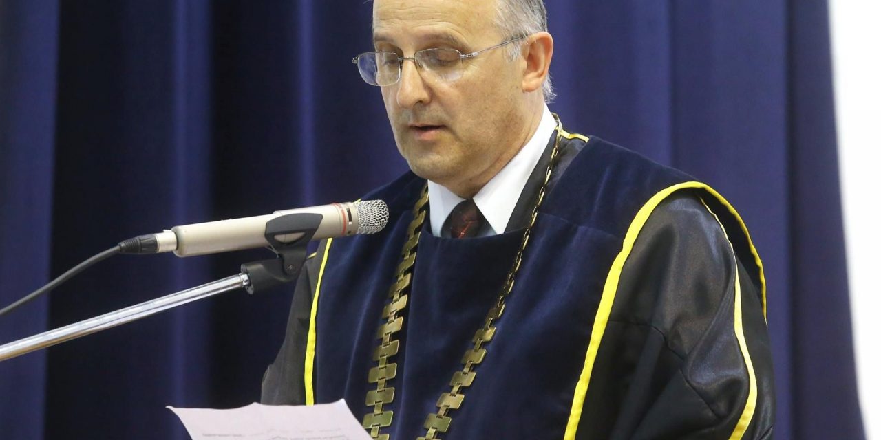 <span class="entry-title-primary">„Sikeres és vonzó magyar iskolákra van szükségünk!”</span> <span class="entry-subtitle">Bemutatkoznak a jelöltek: Dr. Lepeš Josip egyetemi tanár (Magyar Mozgalom, 2/8.)</span>