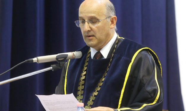 <span class="entry-title-primary">„Sikeres és vonzó magyar iskolákra van szükségünk!”</span> <span class="entry-subtitle">Bemutatkoznak a jelöltek: Dr. Lepeš Josip egyetemi tanár (Magyar Mozgalom, 2/8.)</span>