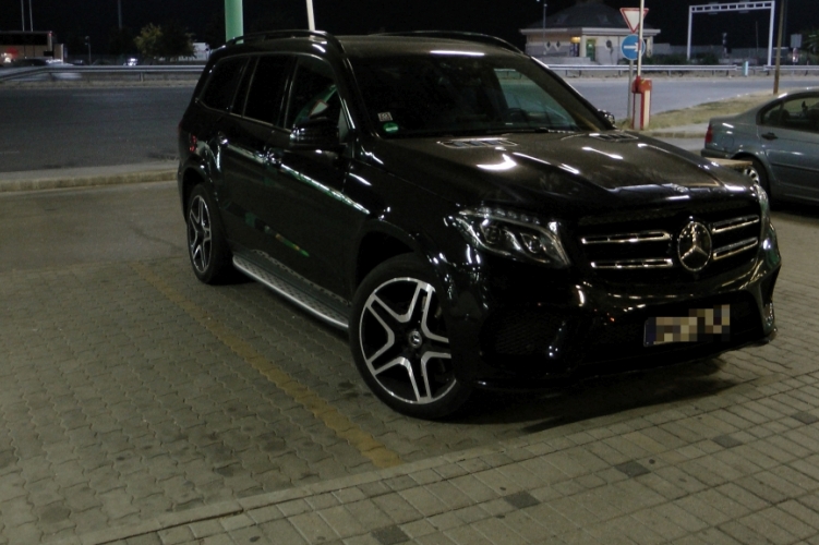 Röszkéig jutott a körözött Mercedes