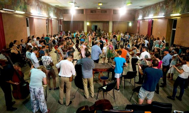 <span class="entry-title-primary">Néptáncpedagógus-képzés indul Kárpátalján</span> <span class="entry-subtitle">Október 20-án kezdődik az éves oktatás</span>