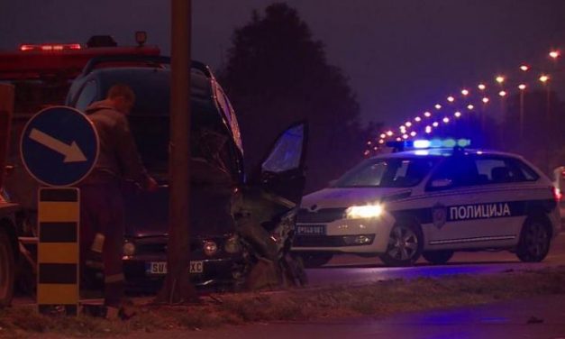 A villanyoszlopnak ütközött Nagyradanovácnál