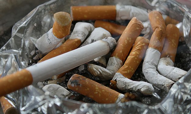 WHO: 23 euróba kellene, hogy kerüljön egy doboz cigaretta