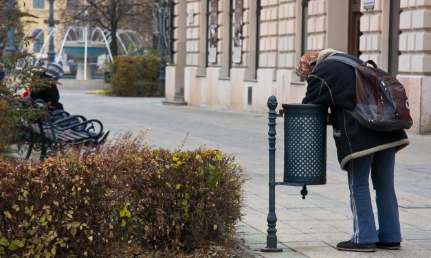 Budapest: Öt hónapja hajléktalan a nő, akit elsőként vettek őrizetbe életvitelszerű közterületen való tartózkodás szabályainak megsértése miatt