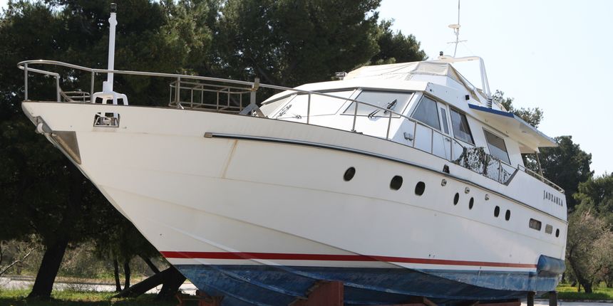 <span class="entry-title-primary">Vegye meg Tito Jadranka nevű jachtját</span> <span class="entry-subtitle">Montenegró 80.000 eurót kér érte</span>