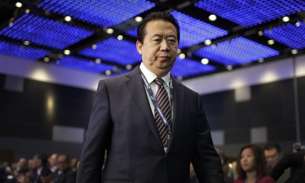 Lemondott az Interpol vezetője