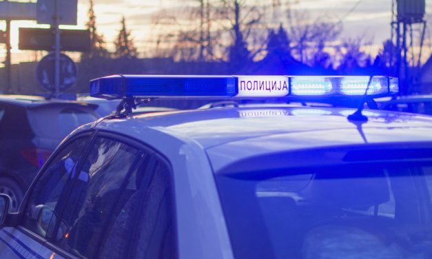 Agyonverte a kislányt, majd ledobta az erkélyről