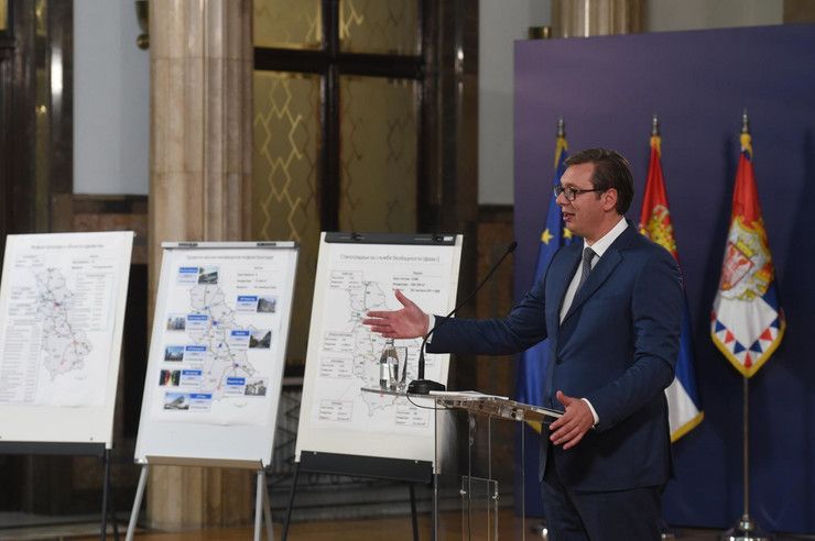 <span class="entry-title-primary">Vučić és Brnabić: Egymilliárd eurót fektetünk az egészségügy fejlesztésébe</span> <span class="entry-subtitle">Épülnek az olcsó lakások és a technológia is fejlődik</span>