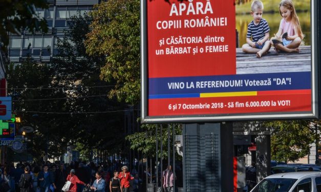 <span class="entry-title-primary">Nem igazán érdekli Romániát a férfi és a nő házassága</span> <span class="entry-subtitle">A két napig tartó népszavazás első napján a jogosultak alig 5 százaléka voksolt</span>