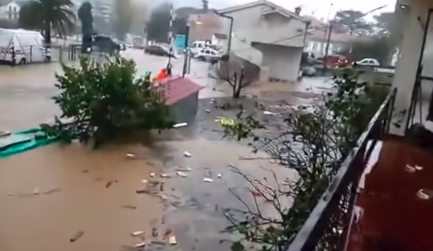 Elárasztotta a víz Splitet