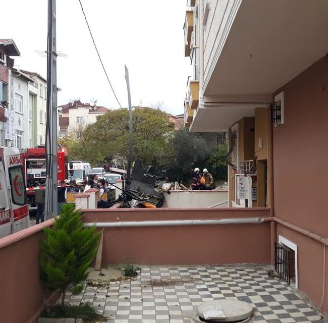 <span class="entry-title-primary">Lakónegyedre zuhant egy katonai helikopter Isztambulban</span> <span class="entry-subtitle">Négyen meghaltak</span>