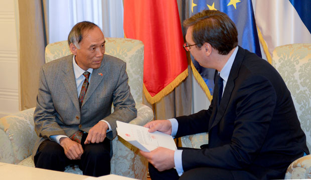 Vučić és Brnabić: Szerbia soha nem volt ilyen nehéz helyzetben