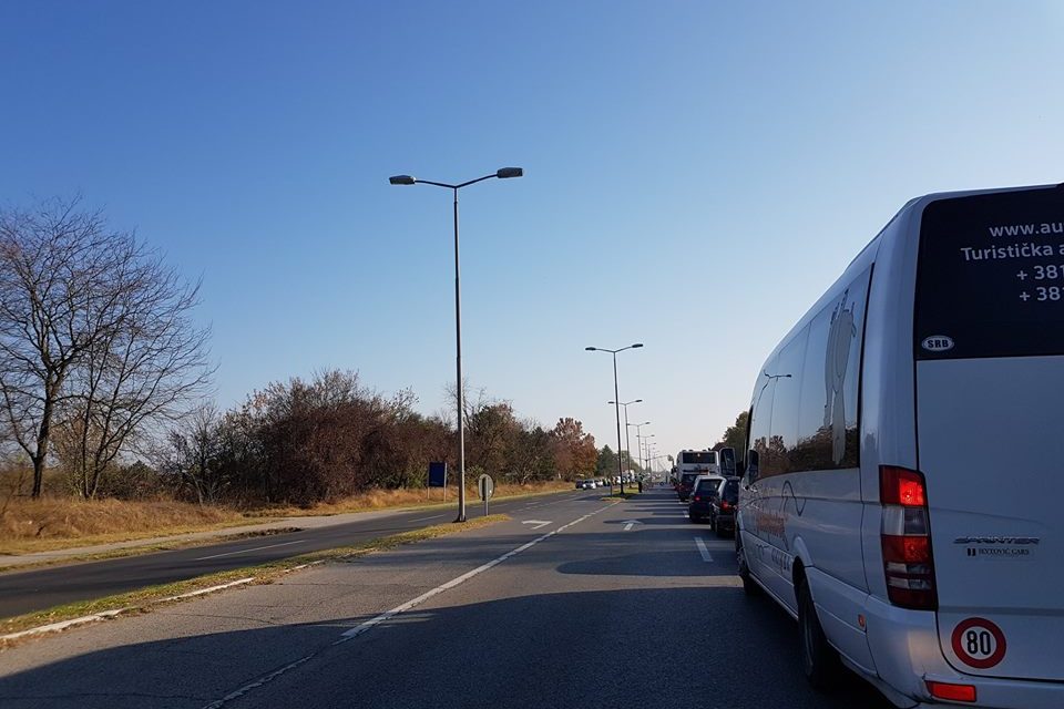 Káosz Szabadkán: Dugó a központban és a palicsi úton