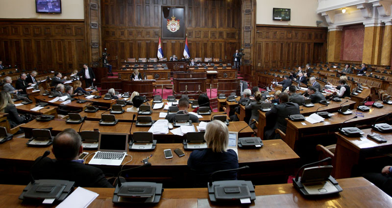 <span class="entry-title-primary">Köztársasági parlament: Biztonsági intézkedések több szinten</span> <span class="entry-subtitle">A képviselőház megszavazta, hogy mégse kelljen évente kétszer műszakiztatni a 15 évnél idősebb autókat</span>