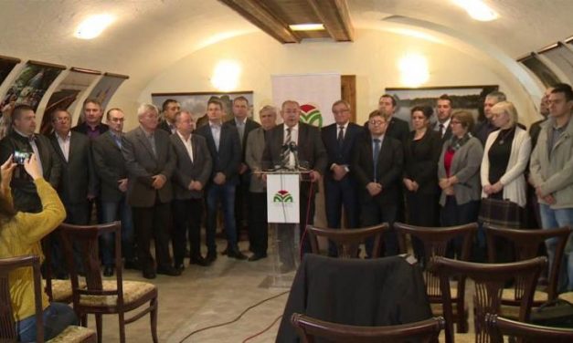 Pásztor: A vajdasági magyar emberek úgy döntöttek, hogy az Urat is akarják, meg a Pásztort is