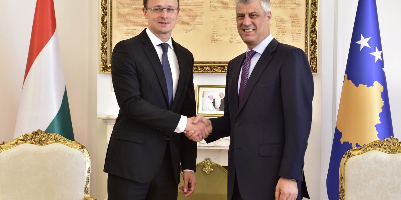 Szijjártó Koszovóban Hashim Thaçival tárgyalt