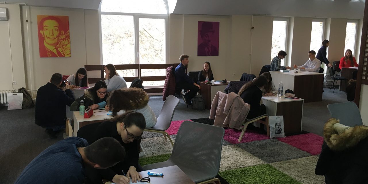 <span class="entry-title-primary">Biológia- és kémiaverseny egykori neves pedagógusok tiszteletére</span> <span class="entry-subtitle">Fábri Gézának és Máriás Vilmosnak állított emléket a Zentai Gimnázium </span>