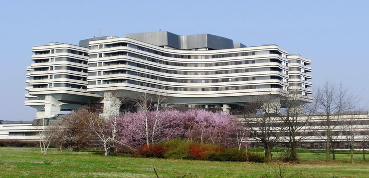 Feketén dolgozik a személyzet a Katonai Orvosi Akadémián a szakszervezet szerint