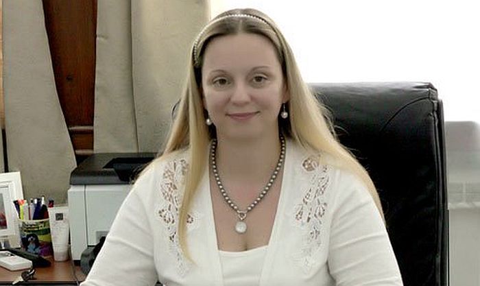 Százezer dinárral emelte meg élettársának fizetését a Vinča intézet igazgatónője