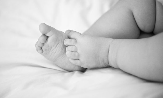 Elhunyt az újraélesztett kislány, aki az óvodai alvás után nem adott életjelet