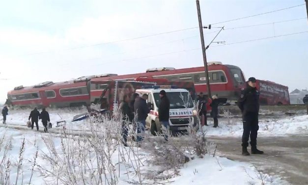 Tragédia után: Sorompó kerül az átjáróra Nišnél