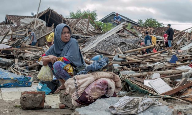 Erős földrengés rázta meg Kelet-Indonéziát